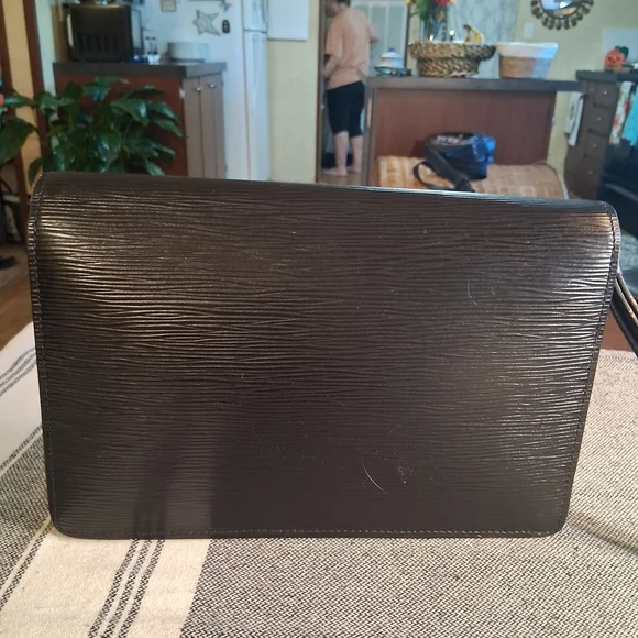 Louis Vuitton Black Clutch with Gold Hardware - Picture 2 of 16